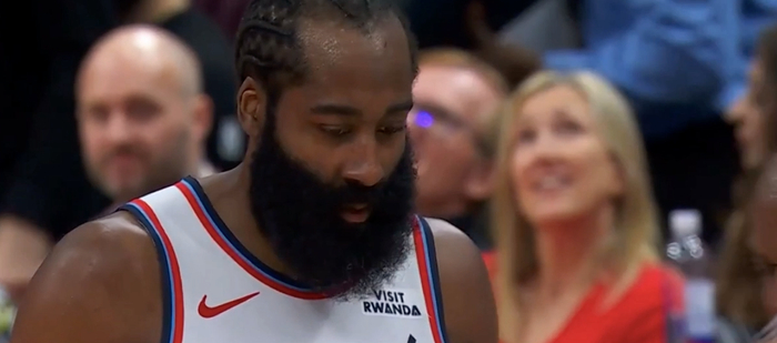 星空体育-末节+加时豪取16分！单核哈登31+10加时拿下东部第4 快船14战12胜|詹姆斯·哈登|猛龙|加时赛|洛杉矶快船队|NBA常规赛_新浪体育_新浪新闻