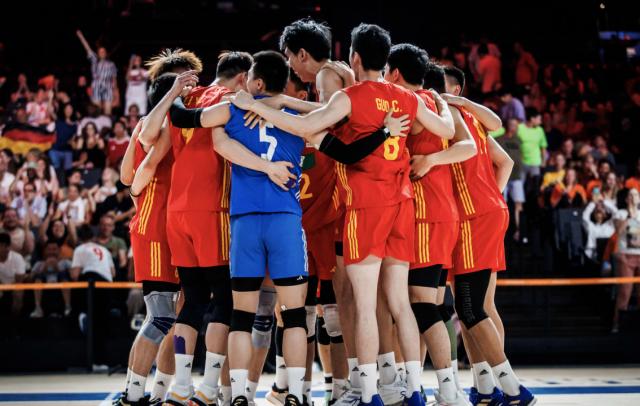 星空体育全站-心态稳定进攻压制 中国男排赢德国止住连败颓势