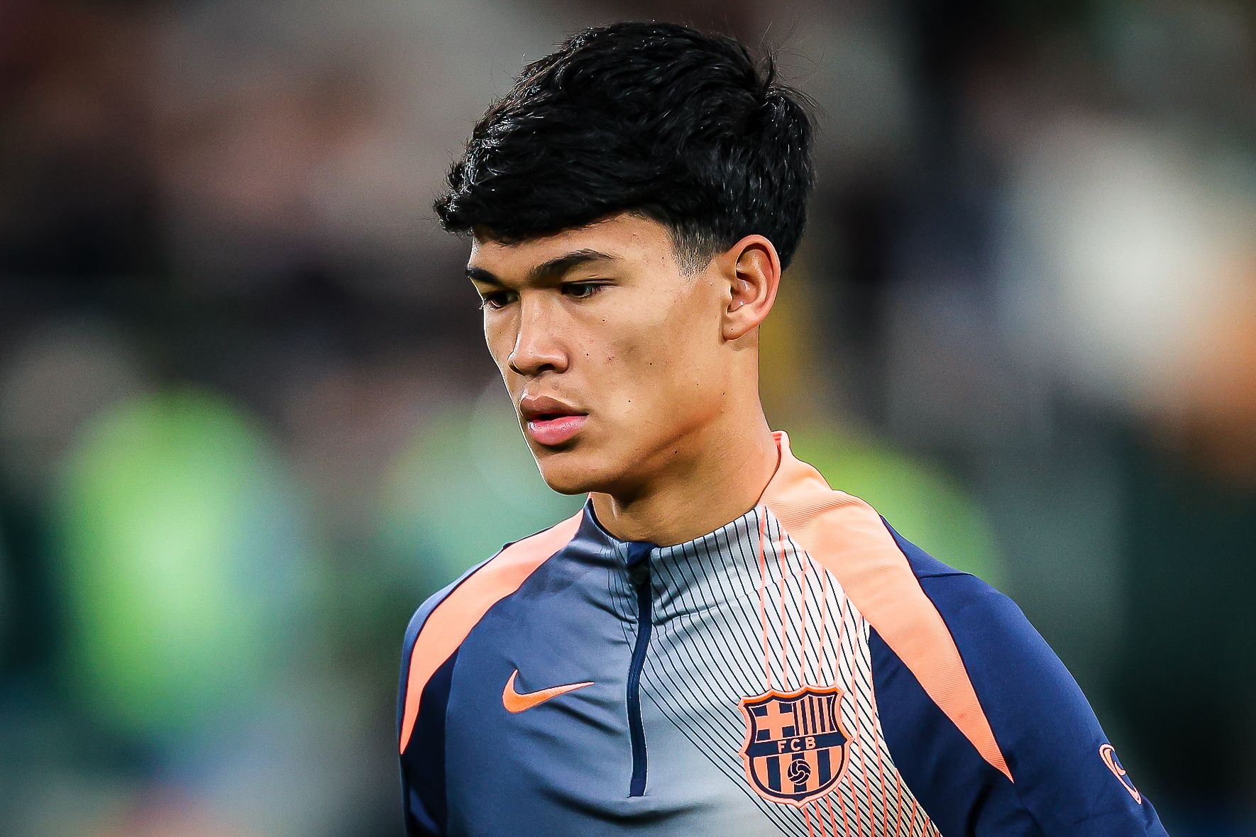 星空体育网页-法媒：巴黎想以普通转会方式签德罗避税，巴萨要价可能超800万欧